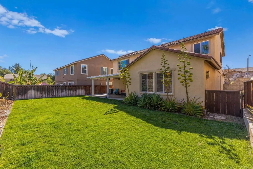 36238 Trail Creek Circle, Wildomar, California 92595 home-pic-23